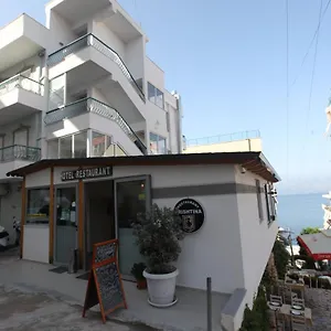 Hotel Prishtina, Sarandë